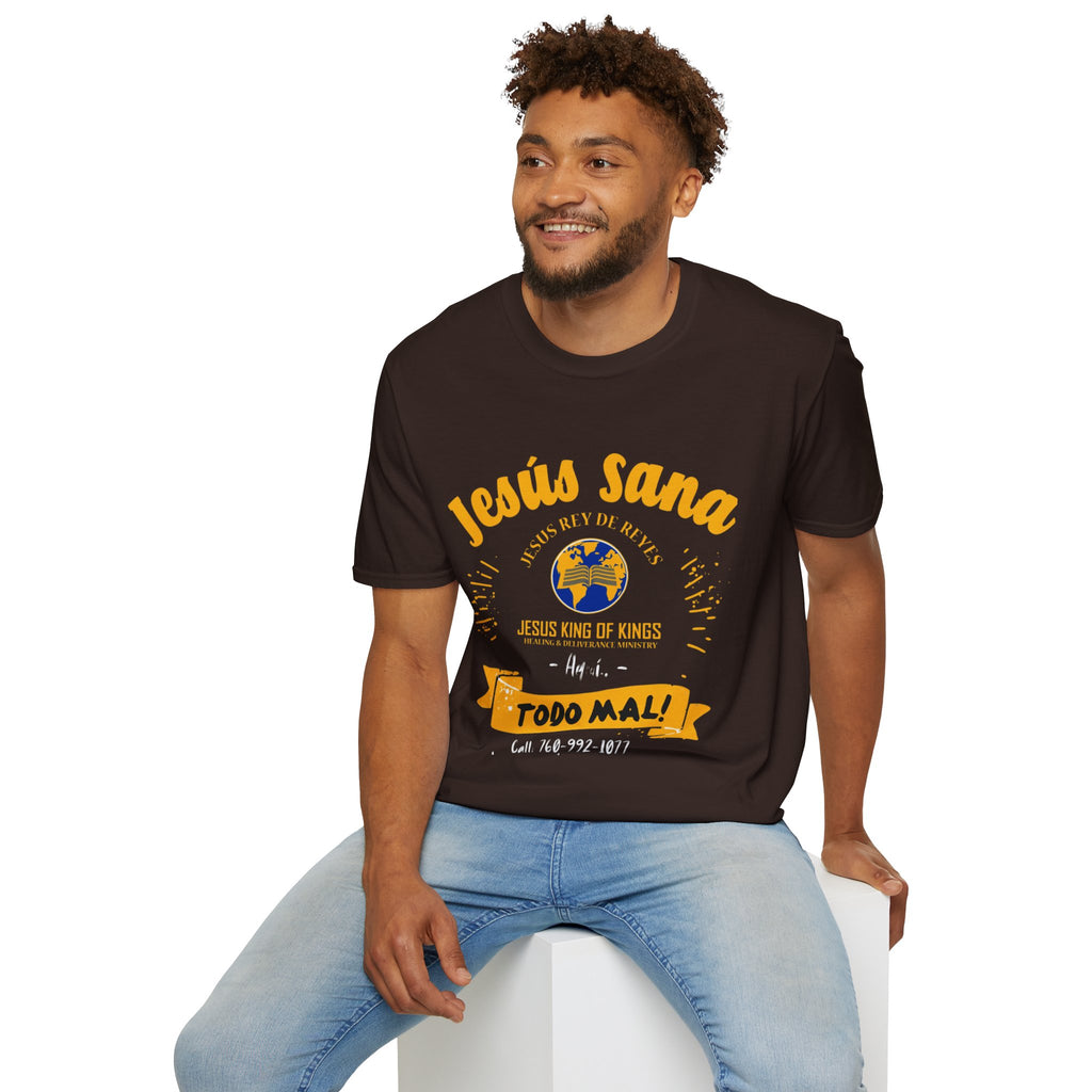 Jesús Sana Todo Mal T-Shirt — Spanish Christian Faith Tee (Jesus King of Kings)