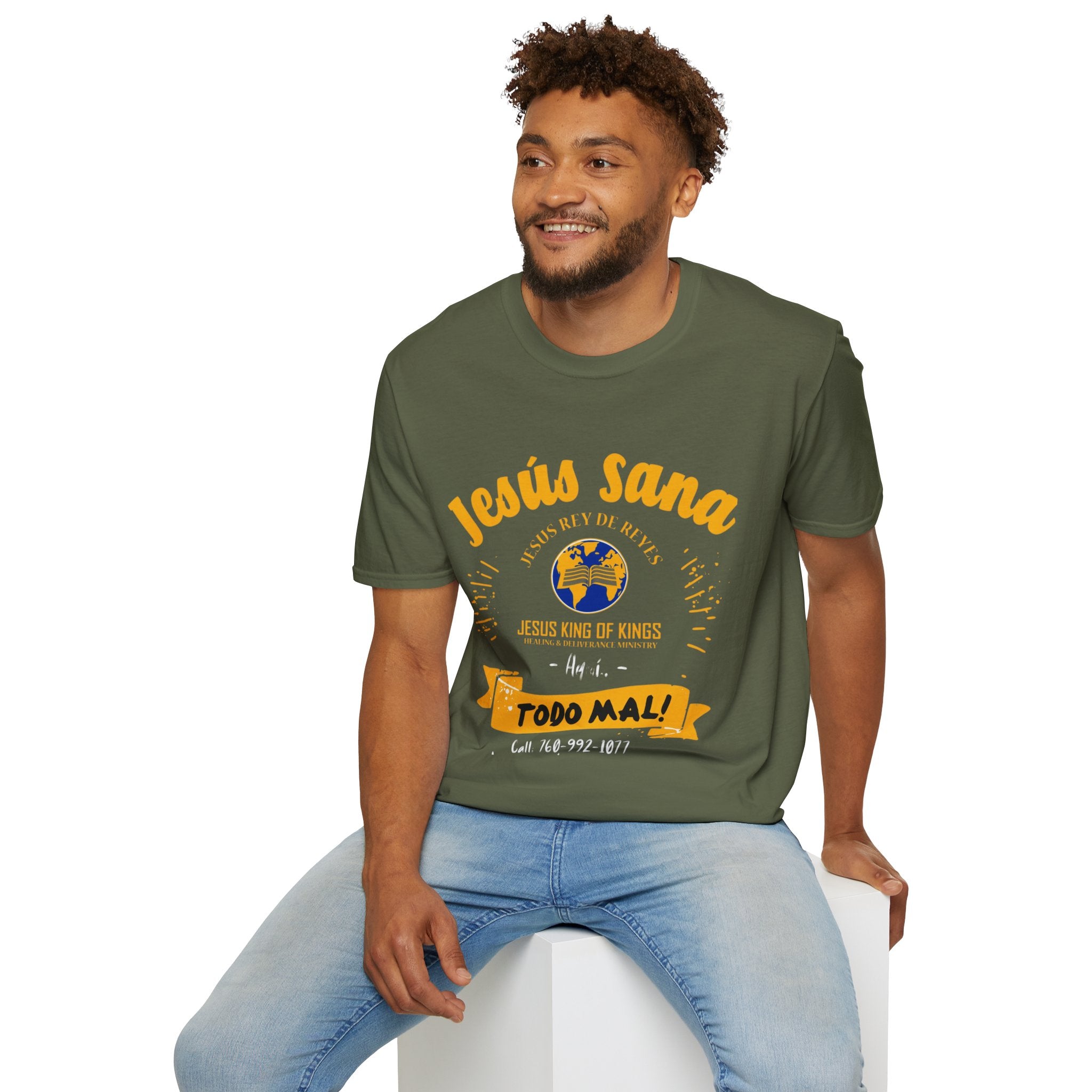 Jesús Sana Todo Mal T-Shirt — Spanish Christian Faith Tee (Jesus King of Kings)