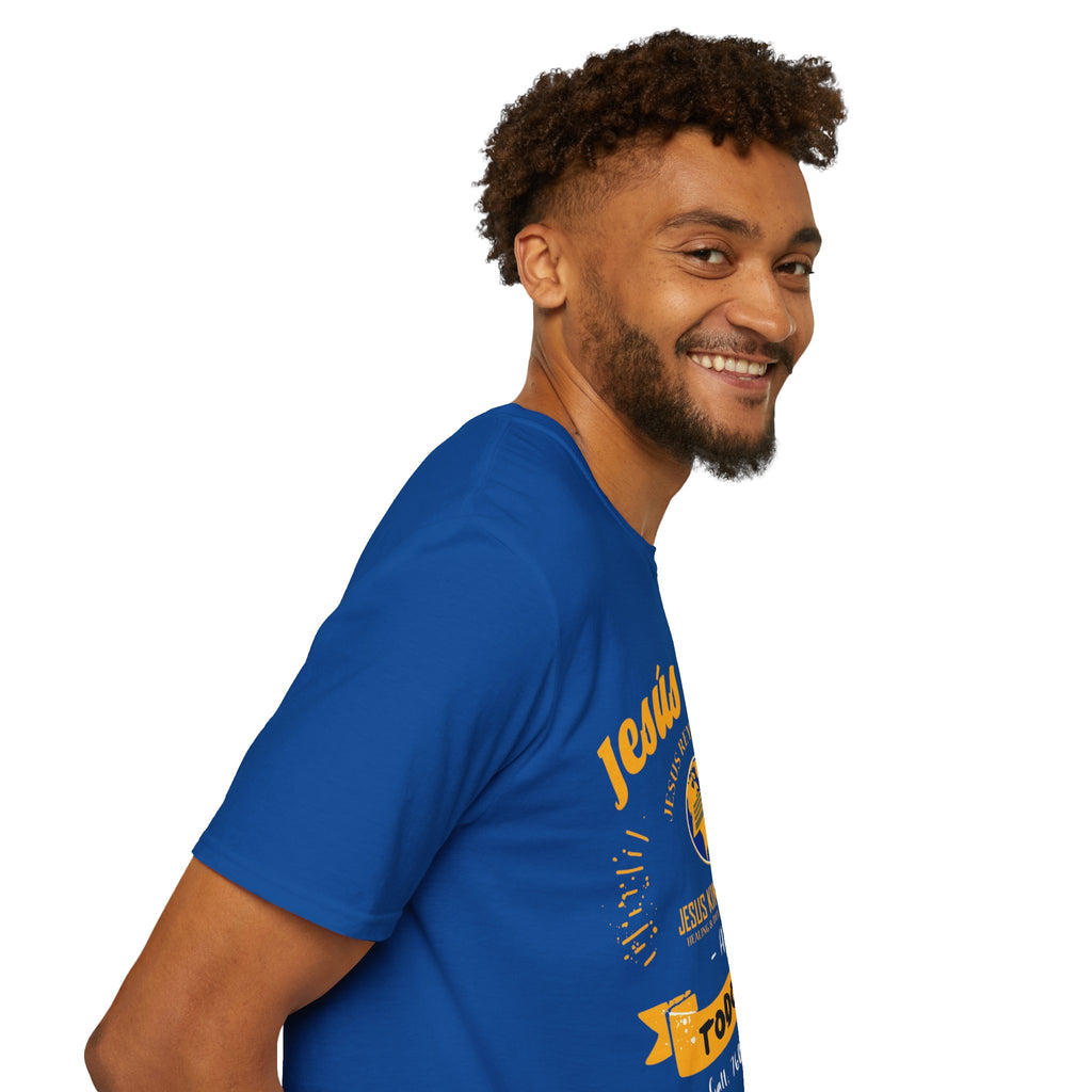 Jesús Sana Todo Mal T-Shirt — Spanish Christian Faith Tee (Jesus King of Kings)