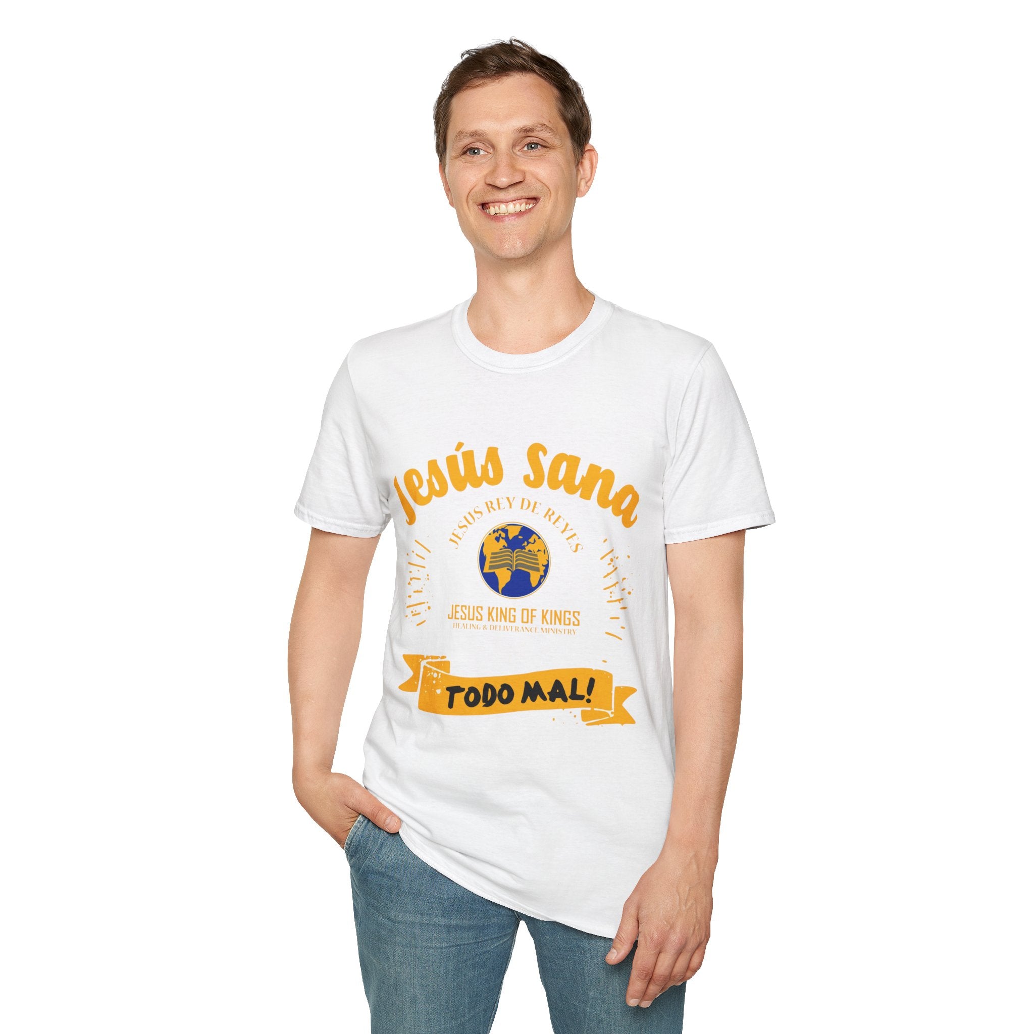Jesús Sana Todo Mal T-Shirt — Spanish Christian Faith Tee (Jesus King of Kings)