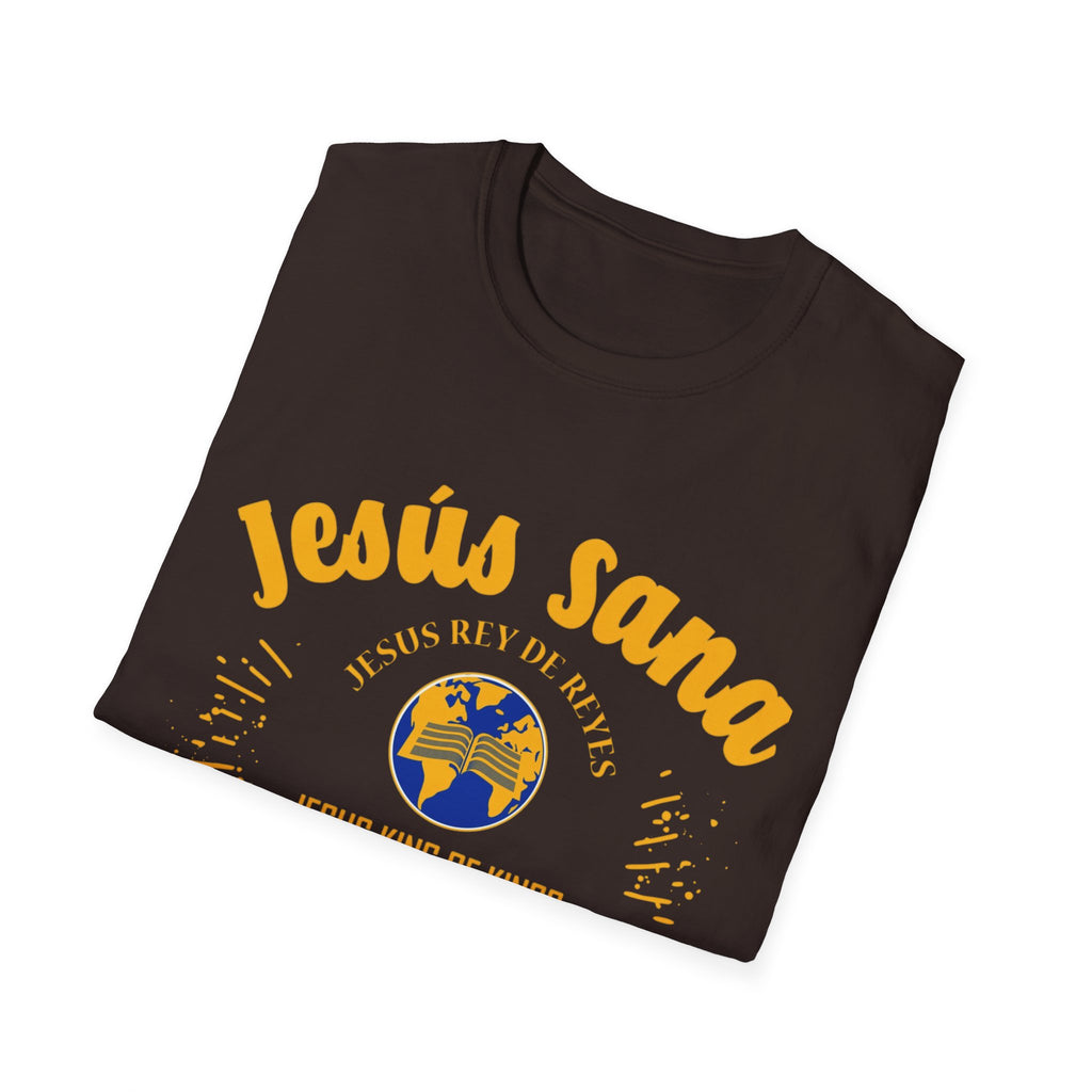 Jesús Sana Todo Mal T-Shirt — Spanish Christian Faith Tee (Jesus King of Kings)