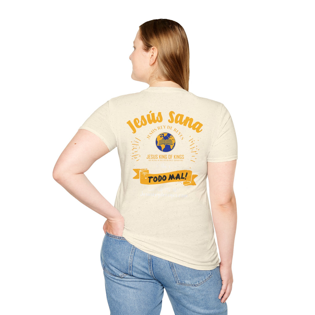 Jesús Sana Todo Mal T-Shirt — Spanish Christian Faith Tee (Jesus King of Kings)