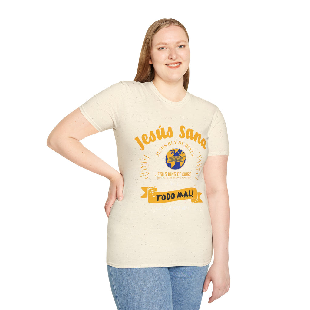 Jesús Sana Todo Mal T-Shirt — Spanish Christian Faith Tee (Jesus King of Kings)