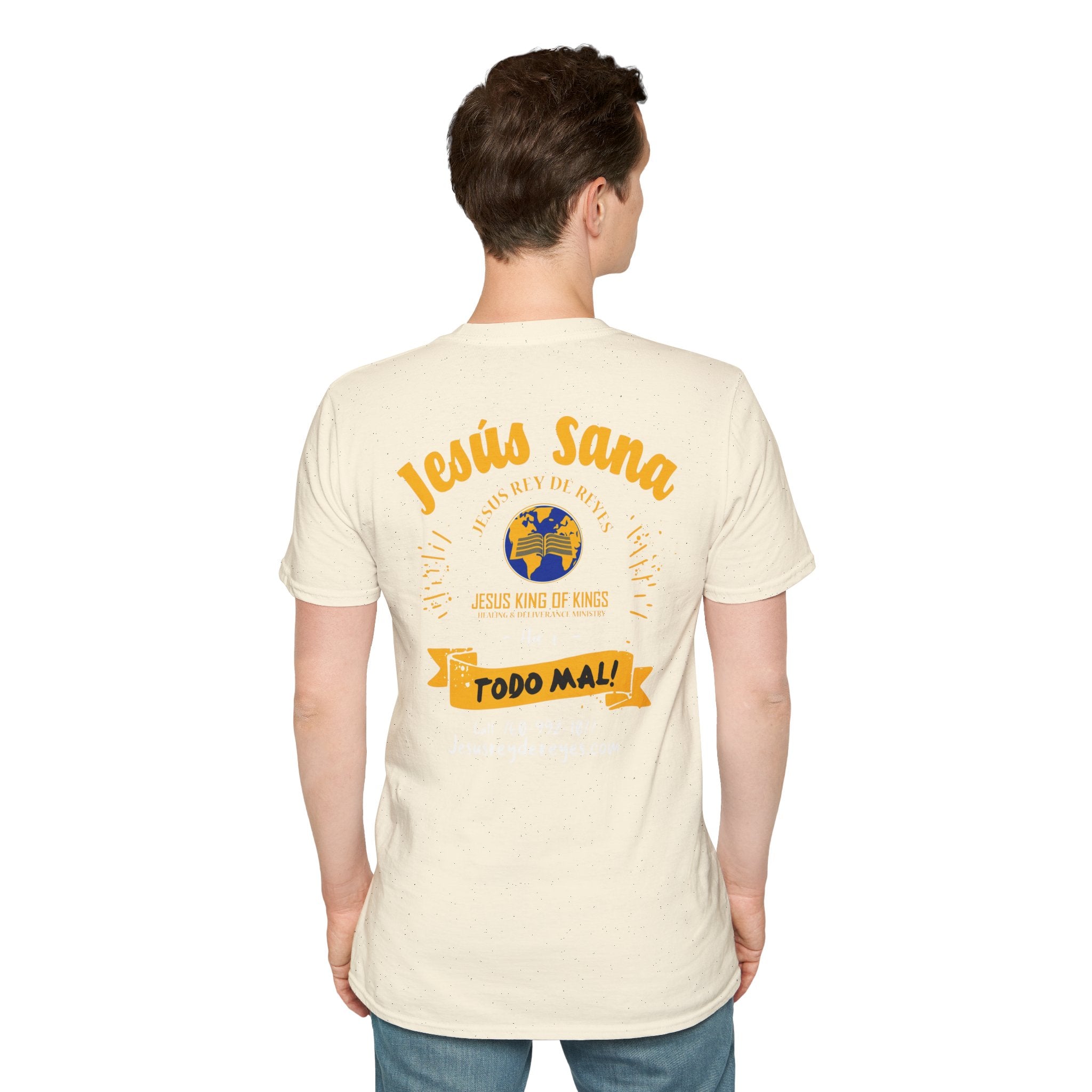Jesús Sana Todo Mal T-Shirt — Spanish Christian Faith Tee (Jesus King of Kings)