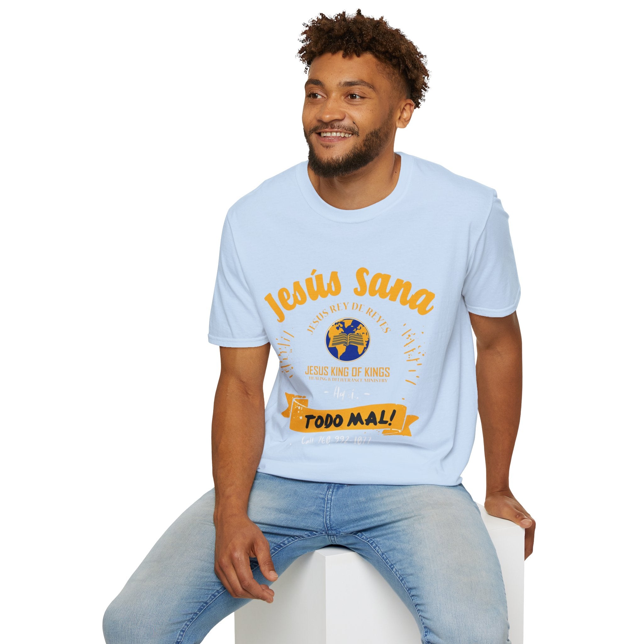 Jesús Sana Todo Mal T-Shirt — Spanish Christian Faith Tee (Jesus King of Kings)