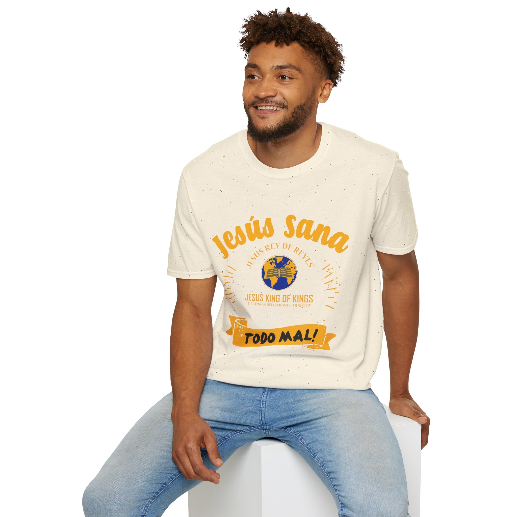 Jesús Sana Todo Mal T-Shirt — Spanish Christian Faith Tee (Jesus King of Kings)