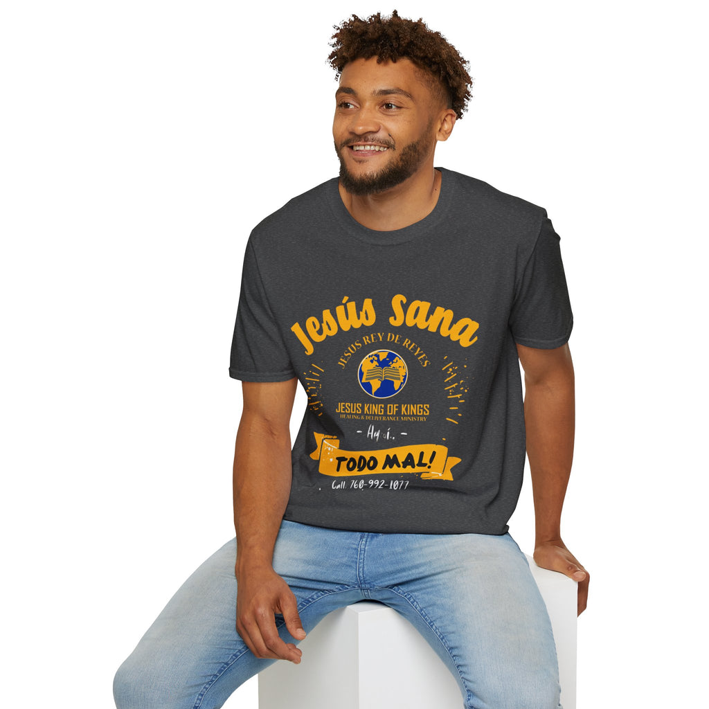 Jesús Sana Todo Mal T-Shirt — Spanish Christian Faith Tee (Jesus King of Kings)