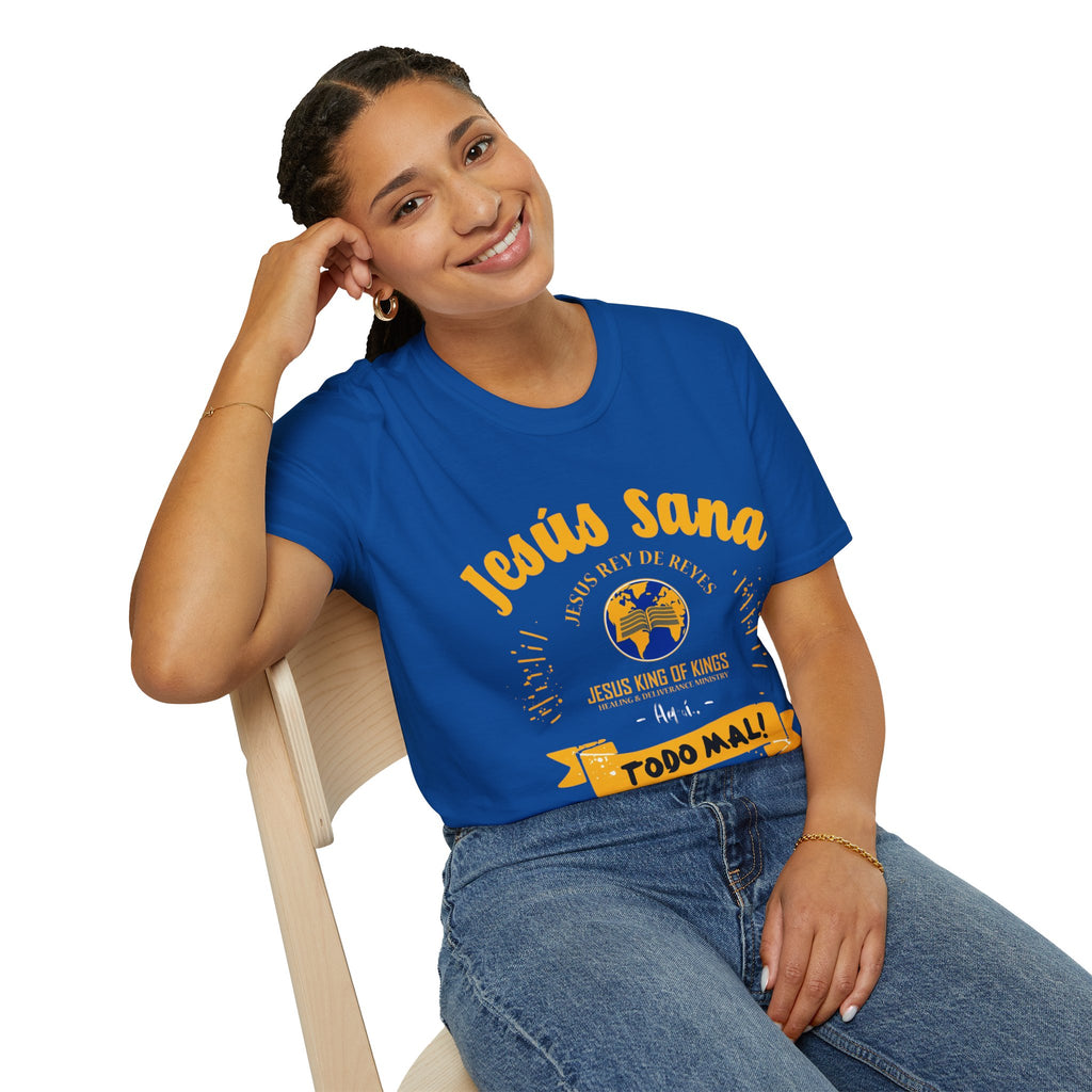 Jesús Sana Todo Mal T-Shirt — Spanish Christian Faith Tee (Jesus King of Kings)